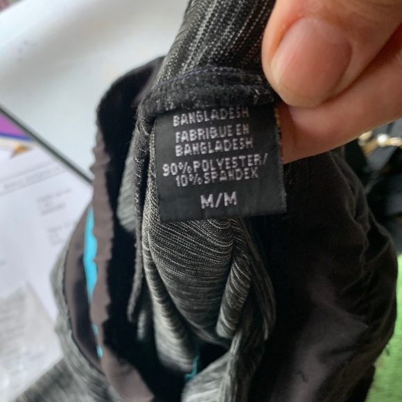 Volcom Gray and Blue Women's Capris - Picture 6 of 9